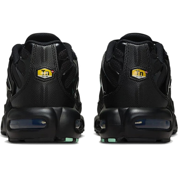 Nike Air Max Plus Black Mint Nike Air Max Plus Black Mint на цена 189.99 € (371.59 лв.)